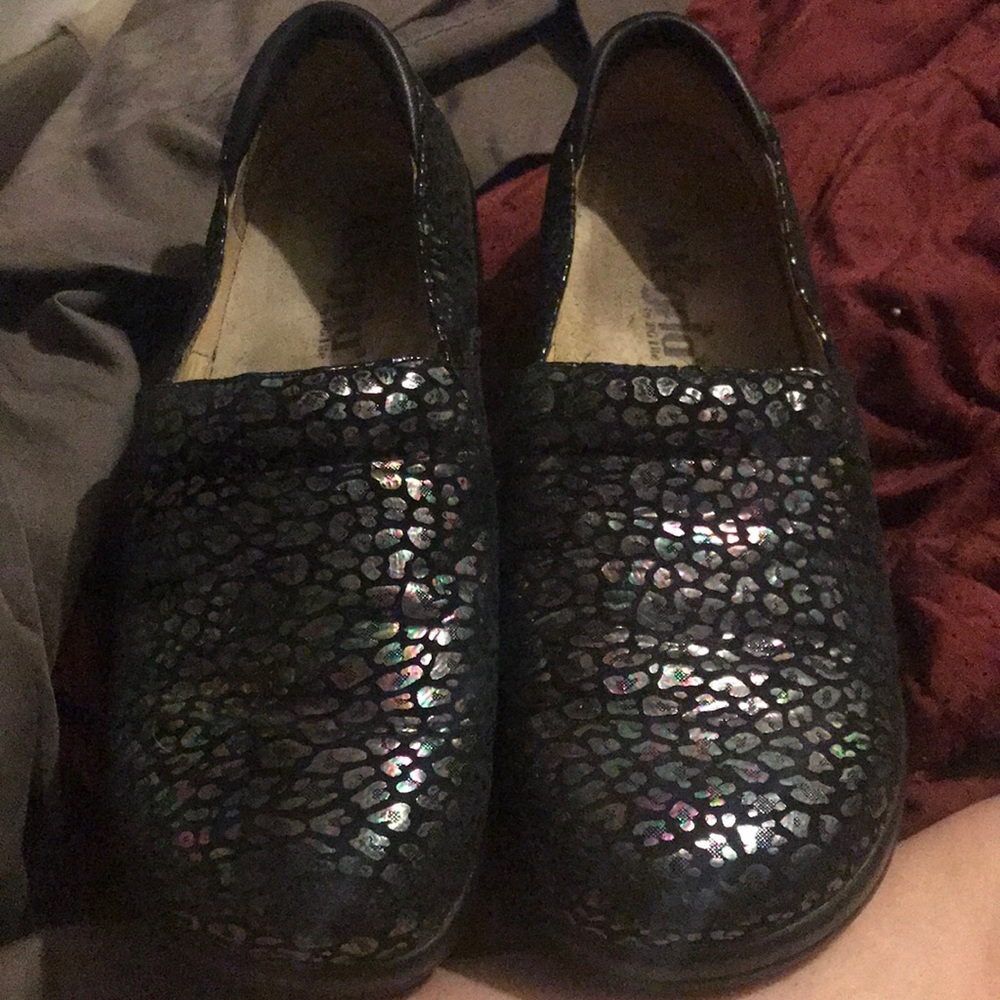 Algeria clogs